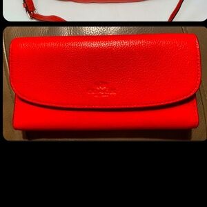 Coach Pebble Leather Wallet. NWOT.